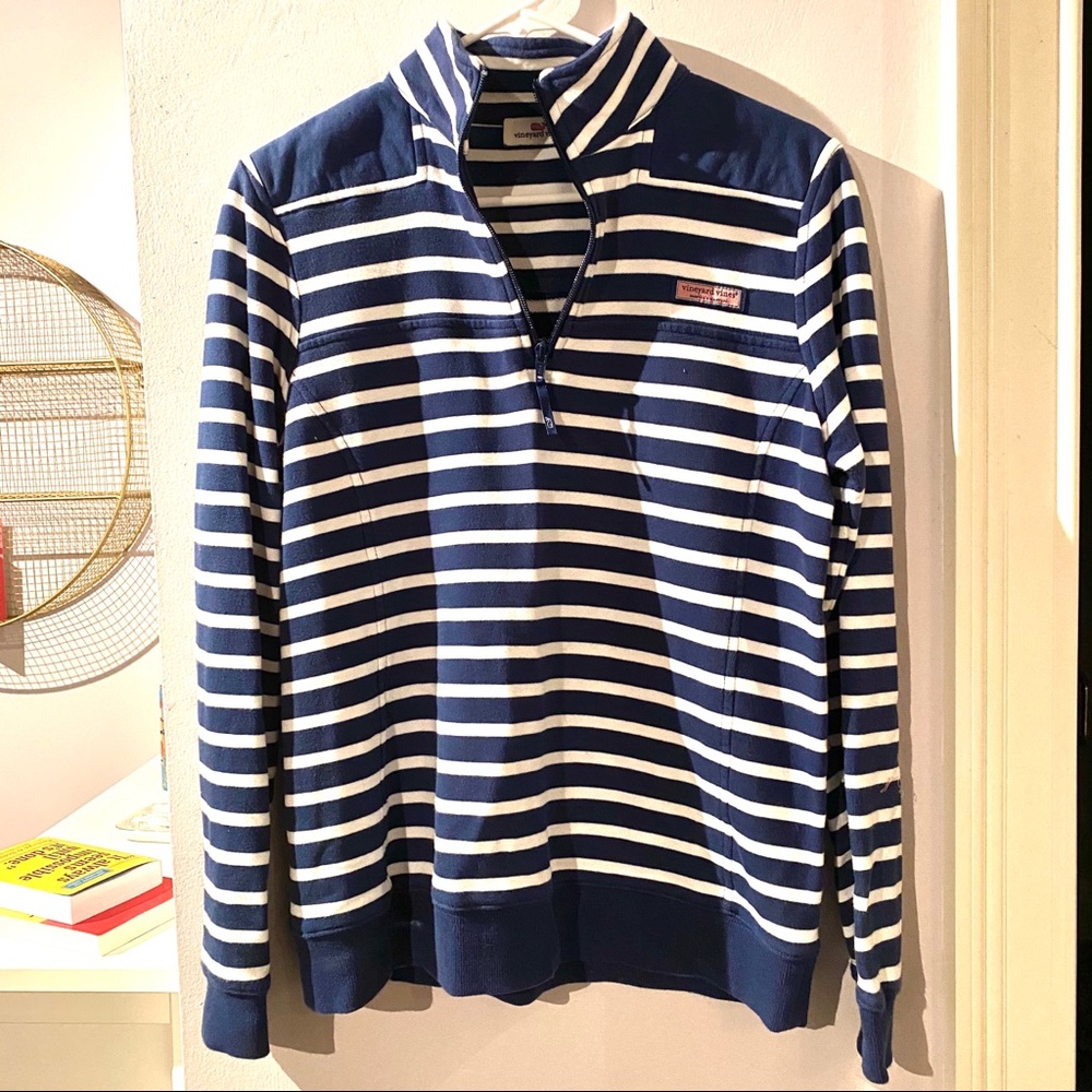 Vineyard Vines women’s sweatshirt